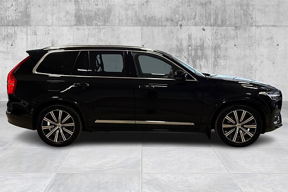Volvo XC90 4 of 5