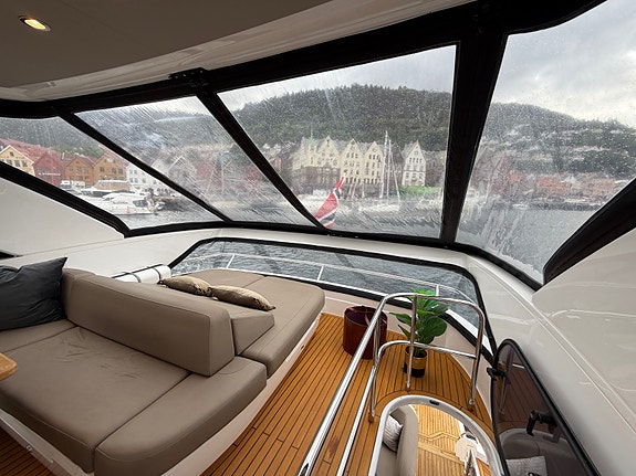 Princess F62 Hardtop med el skyvetak. Seakeeper, støste maskiner, fullutstyrt bå 29 of 30