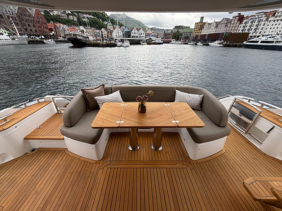 Princess F62 Hardtop med el skyvetak. Seakeeper, støste maskiner, fullutstyrt bå 19 of 30