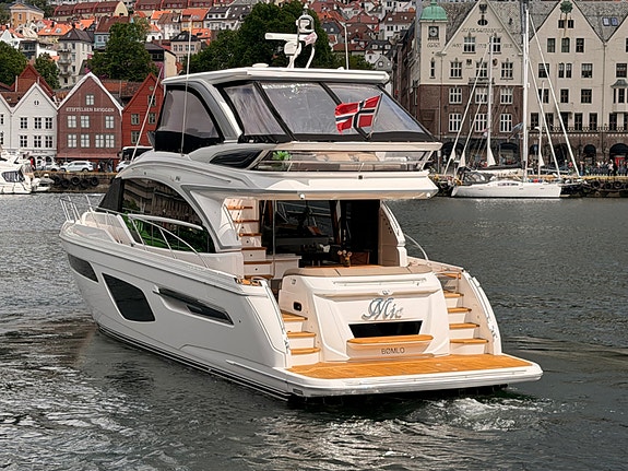 Princess F62 Hardtop med el skyvetak. Seakeeper, støste maskiner, fullutstyrt bå 9 of 30