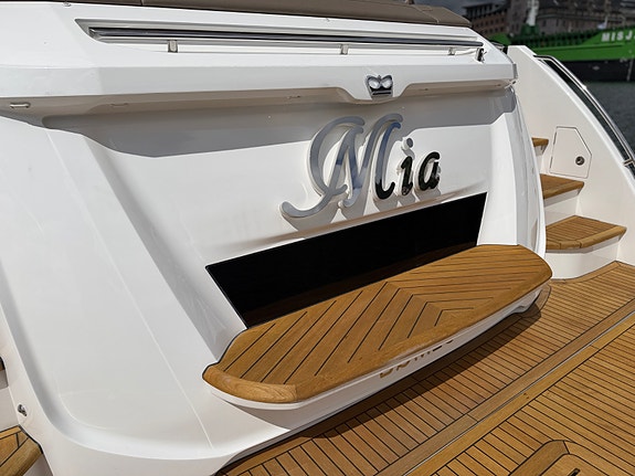 Princess F62 Hardtop med el skyvetak. Seakeeper, støste maskiner, fullutstyrt bå 13 of 30