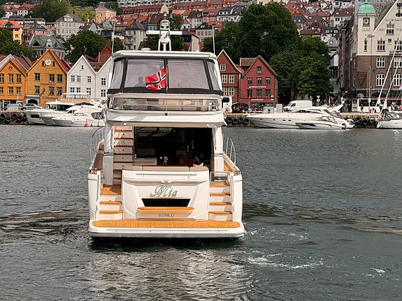 Princess F62 Hardtop med el skyvetak. Seakeeper, støste maskiner, fullutstyrt bå 8 of 30