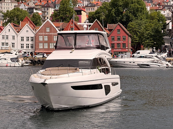 Princess F62 Hardtop med el skyvetak. Seakeeper, støste maskiner, fullutstyrt bå 4 of 5