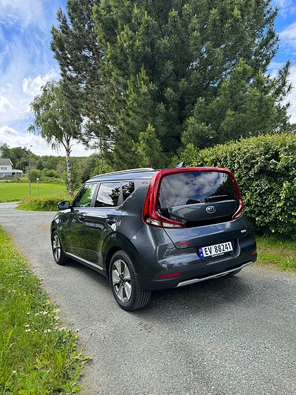 Kia e-Soul 8 of 21