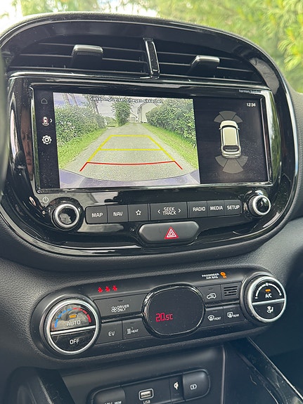 Kia e-Soul 15 of 21
