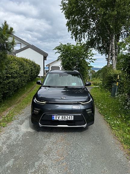 Kia e-Soul 3 of 21