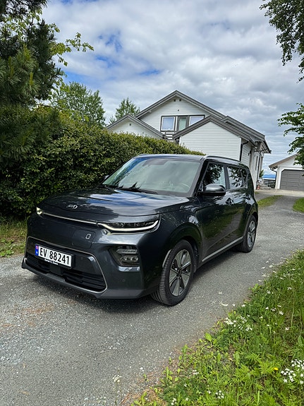 Kia e-Soul 2 of 21