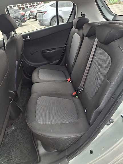 Hyundai i20 10 of 19