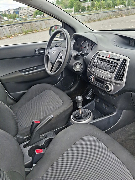 Hyundai i20 9 of 19