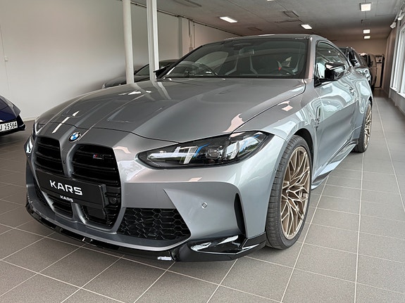 BMW M4 5 of 5
