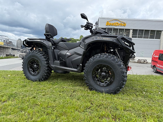 Can-Am Outlander MAX Backcountry 1000R 4 of 14