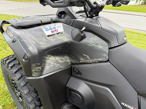 Can-Am Outlander MAX Backcountry 1000R 13 of 14