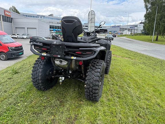 Can-Am Outlander MAX Backcountry 1000R 9 of 14