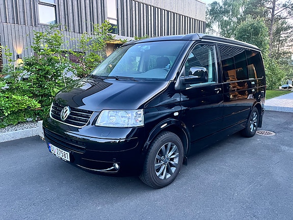 Volkswagen California T5 4 Motion 2 of 9