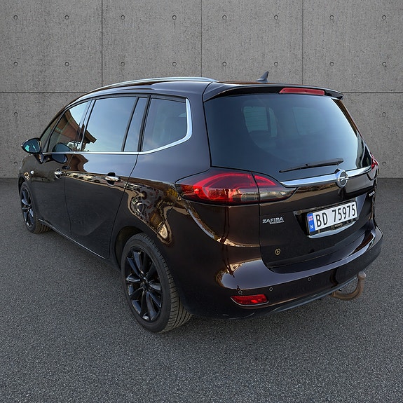 Opel Zafira Tourer 2 of 5