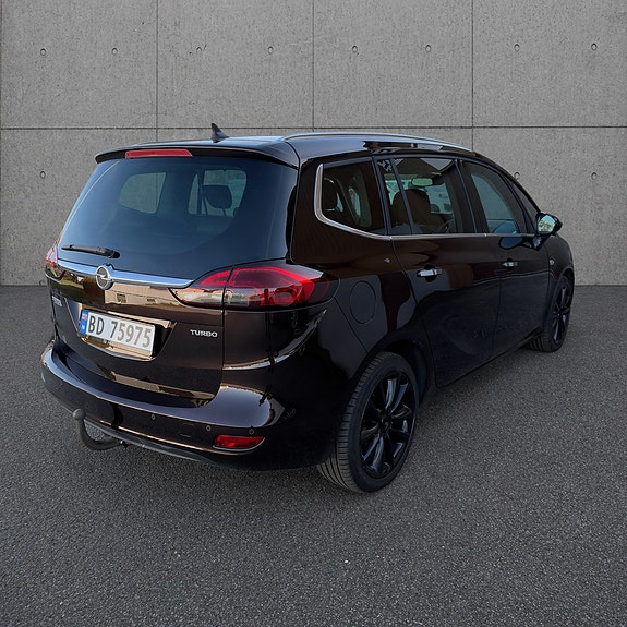 Opel Zafira Tourer 4 of 5