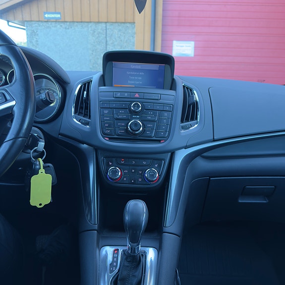 Opel Zafira Tourer 11 of 12
