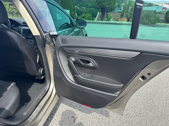 Volkswagen CC 22 of 30