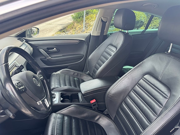 Volkswagen CC 26 of 30