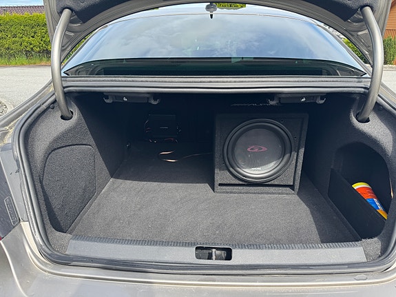 Volkswagen CC 18 of 30