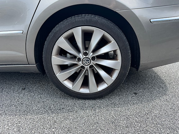 Volkswagen CC 17 of 30