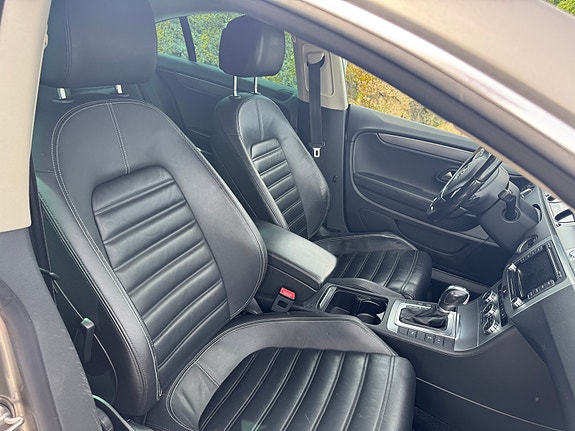 Volkswagen CC 29 of 30