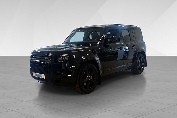 Land Rover Defender 110 3 of 5
