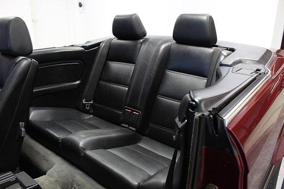BMW 320 12 of 16