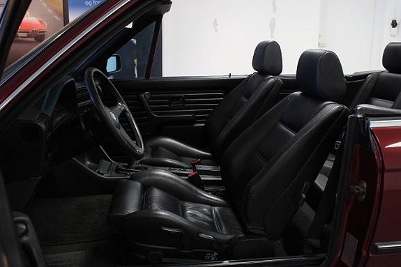 BMW 320 9 of 16