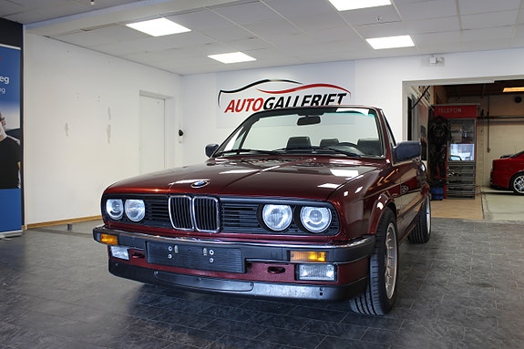 BMW 320 2 of 16