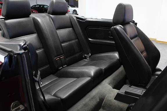 BMW 320 14 of 16