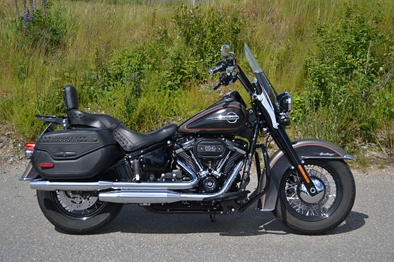 Harley-Davidson FLHCS Heritage Classic 114 4 of 5