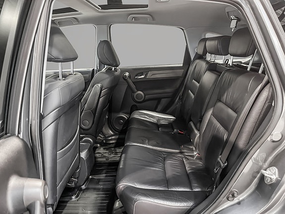 Honda CR-V 23 of 30