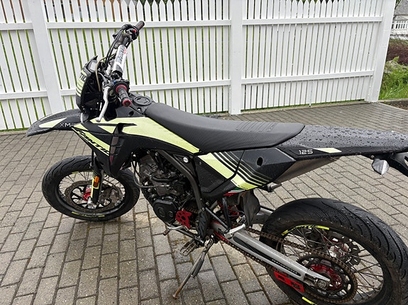 Fantic XMF 125 4 of 5