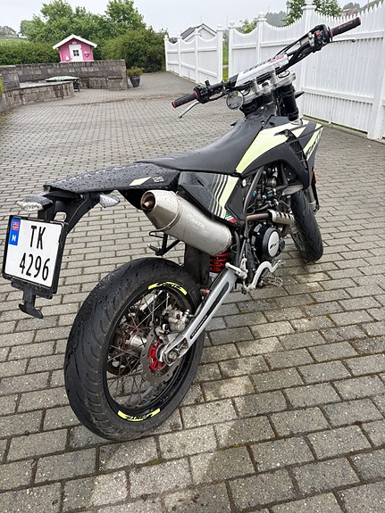 Fantic XMF 125 2 of 5