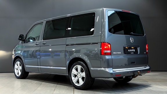 Volkswagen Multivan 3 of 5