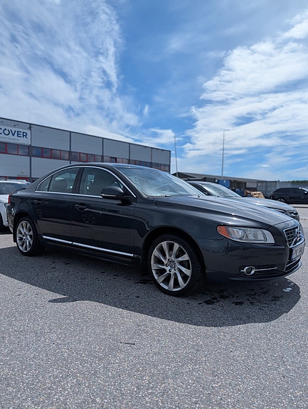Volvo S80 9 of 22