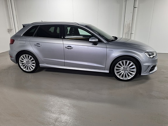 Audi A3 3 of 5