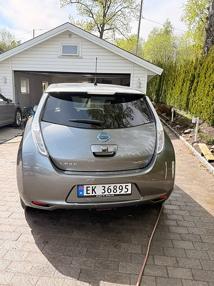 Nissan Leaf 26 of 28