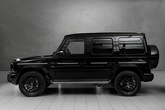 Mercedes-Benz G63 2 of 29