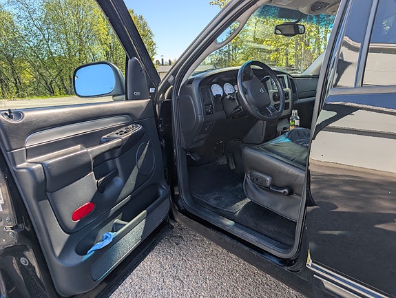 Dodge RAM 9 of 18