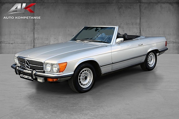 Mercedes-Benz 450 SL 3 of 5