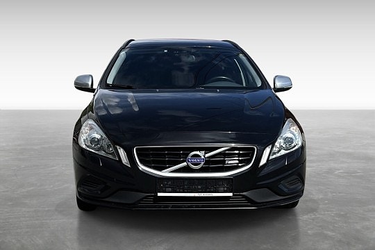 Volvo V60 2 of 5