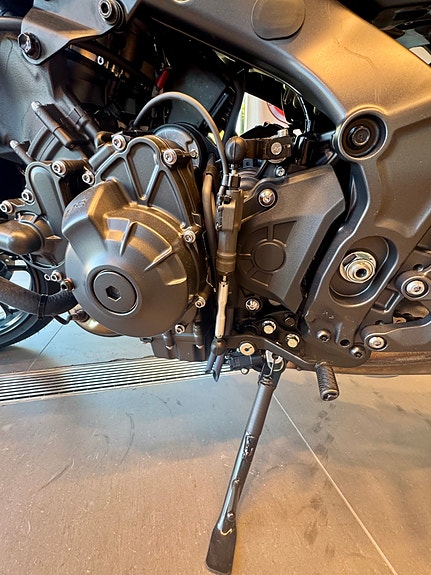 Yamaha MT-09 Tech Black 4 of 5