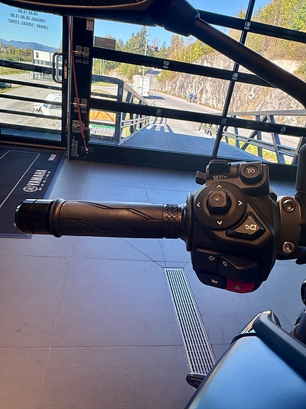 Yamaha MT-09 Tech Black 9 of 10