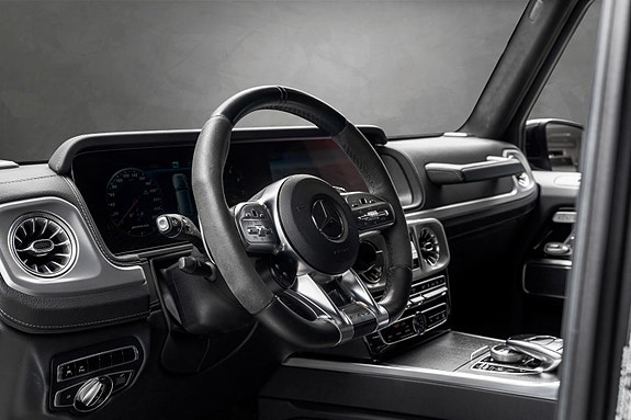 Mercedes-Benz G63 10 of 28