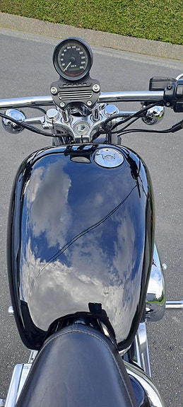 Harley-Davidson XL 883 Sportster 8 of 22