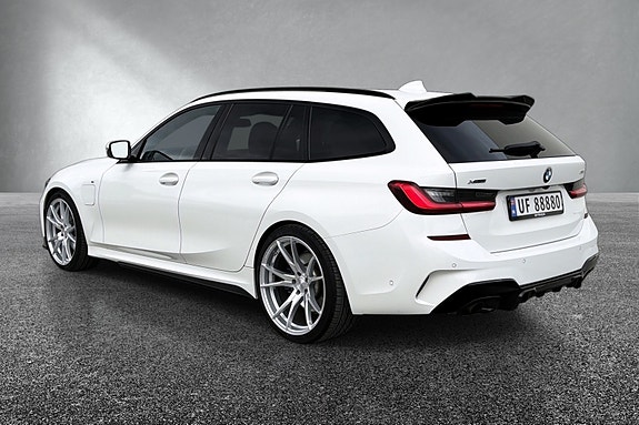 BMW 330e 7 of 19