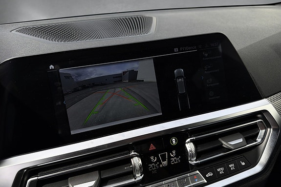 BMW 330e 15 of 19