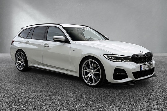 BMW 330e 3 of 19